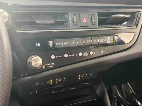 Used 2022 Lexus ES 350 F Sport image 15