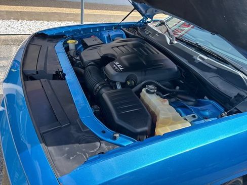 Used 2019 Dodge Challenger SXT w/ Driver Convenience Group RWD image 51