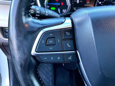 Used 2021 Toyota Highlander Platinum image 21