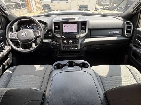 Used 2024 RAM 2500 Big Horn AWD/4WD image 25