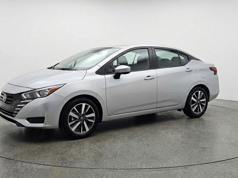Used 2025 Nissan Versa SV FWD image 3