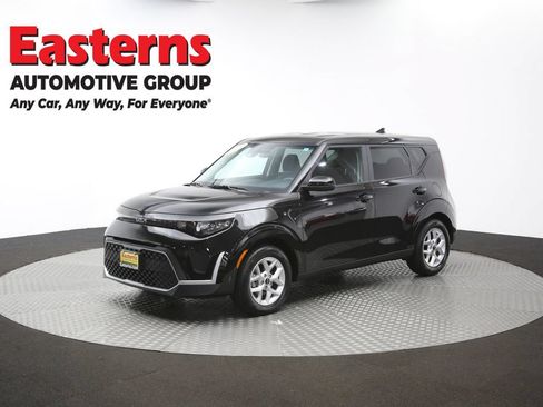 Used 2025 Kia Soul LX w/ LX Technology Package FWD image 54