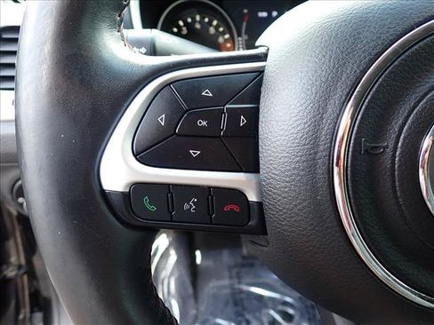 Used 2017 Jeep Compass Latitude AWD/4WD image 13