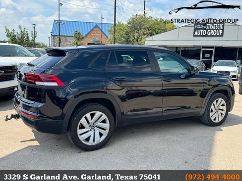 Used 2020 Volkswagen Atlas Cross Sport SE image 6