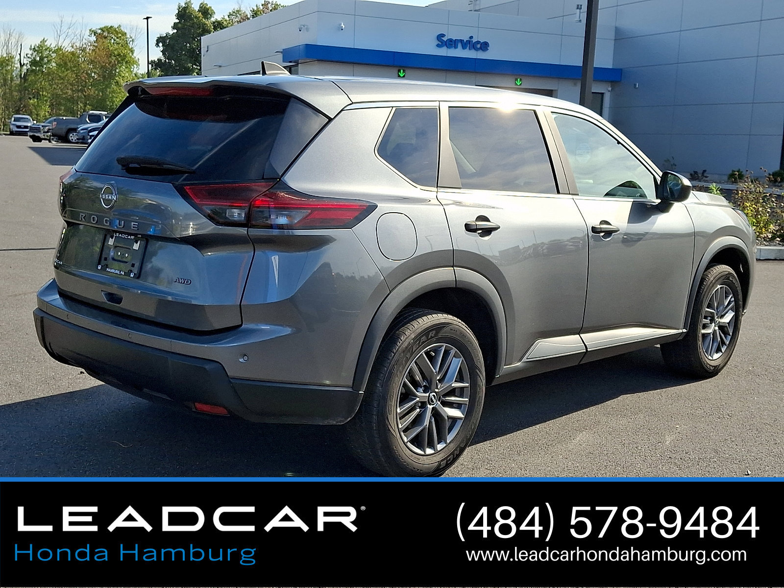 Used 2024 Nissan Rogue S AWD/4WD image 7