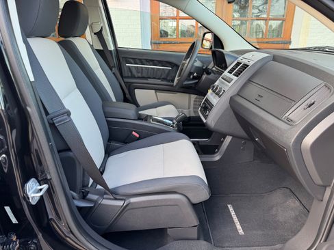 Used 2009 Dodge Journey SXT image 18