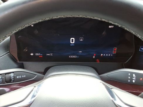 Used 2025 Chevrolet Traverse Z71 w/ Driver Confidence Package AWD/4WD image 13