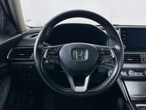 Used 2018 Honda Accord Touring image 18