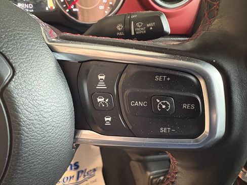 Used 2020 Jeep Gladiator Rubicon AWD/4WD image 12