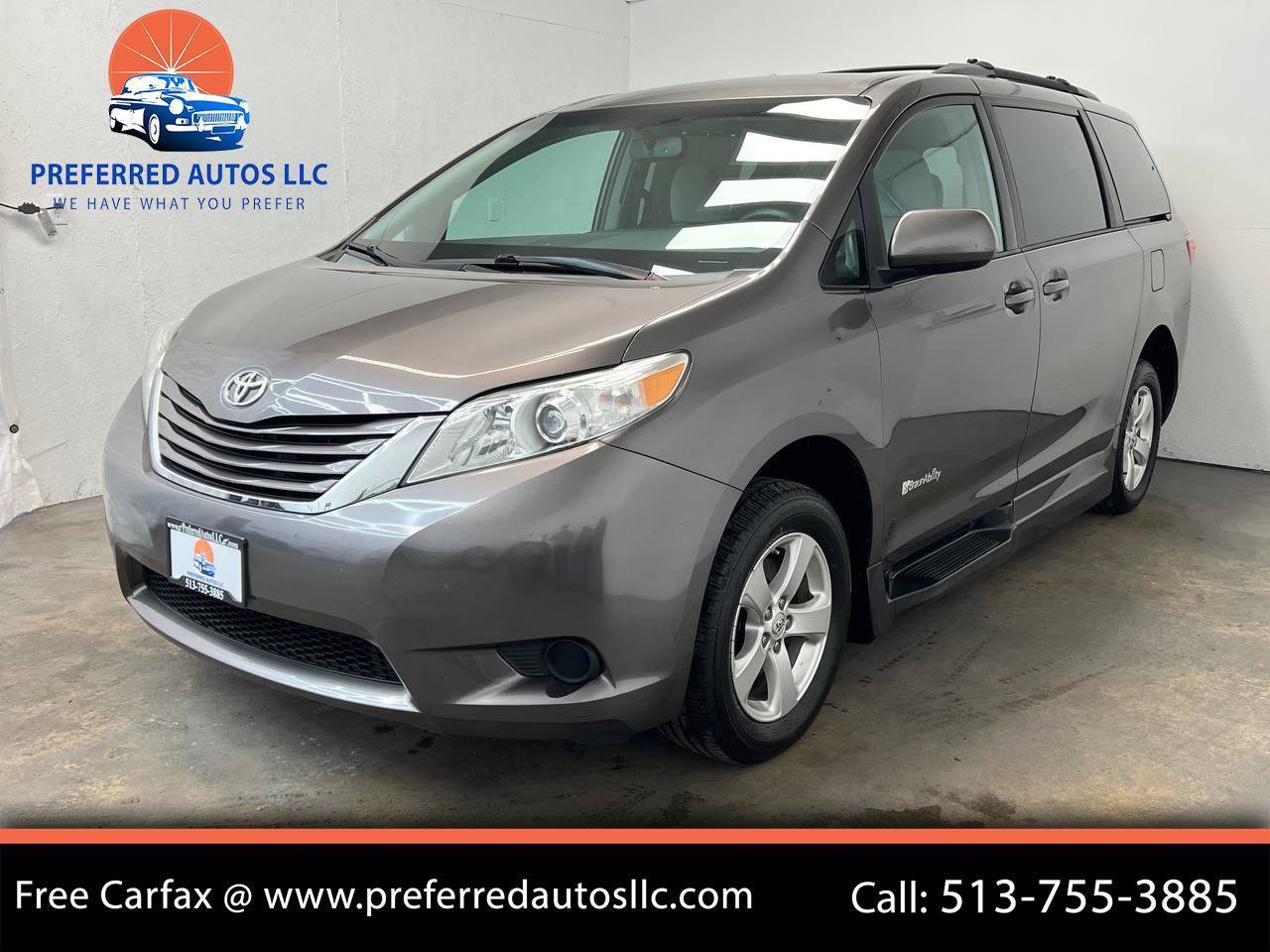 Used 2015 Toyota Sienna LE FWD image 1