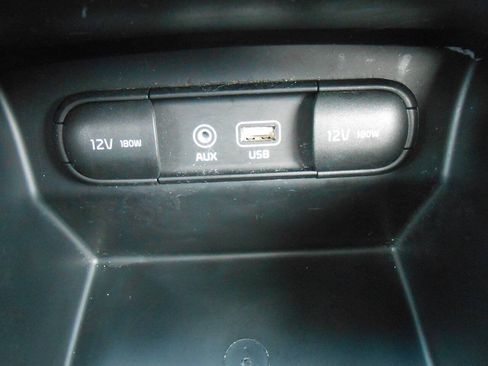Used 2019 Kia Sorento AWD V6 image 19