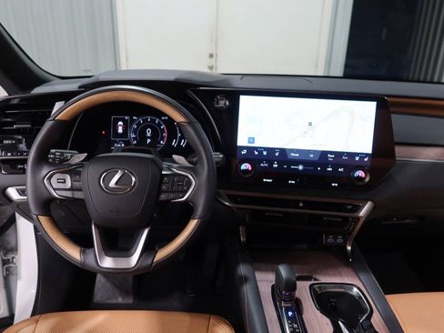 Used 2024 Lexus RX 350 Premium w/ Convenience Package FWD image 20