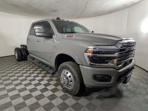 New 2026 RAM 3500 Big Horn w/ Laramie Trim Package AWD/4WD image 5