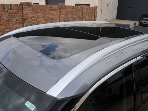 Used 2025 Nissan Rogue SL w/ SL Premium Package image 4