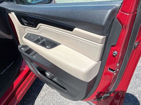 Used 2022 Honda Odyssey Elite image 14