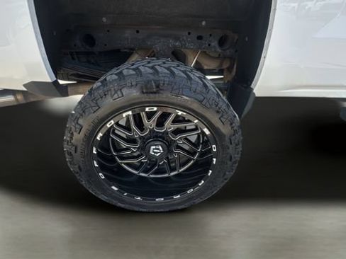Used 2015 Chevrolet Silverado 2500 High Country w/ High Country Premium Package AWD/4WD image 7