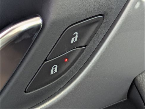 New 2026 Chevrolet Blazer LT w/ Convenience Package FWD image 21