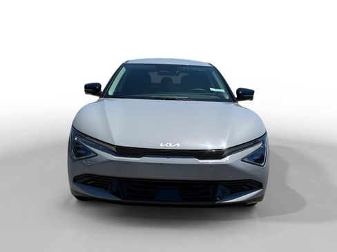 New 2026 Kia EV6 Wind RWD image 8