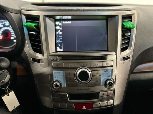 Used 2014 Subaru Outback 2.5i Limited image 19