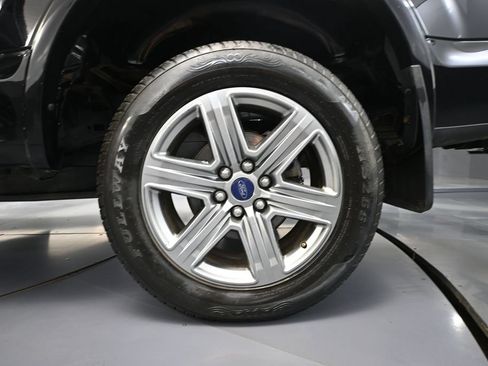 Used 2018 Ford F150 XLT w/ Equipment Group 301A Mid AWD/4WD image 10