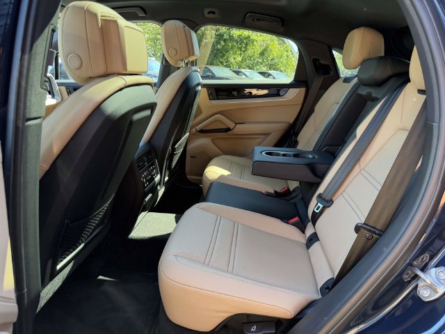 Used 2026 Porsche Cayenne S AWD/4WD image 16