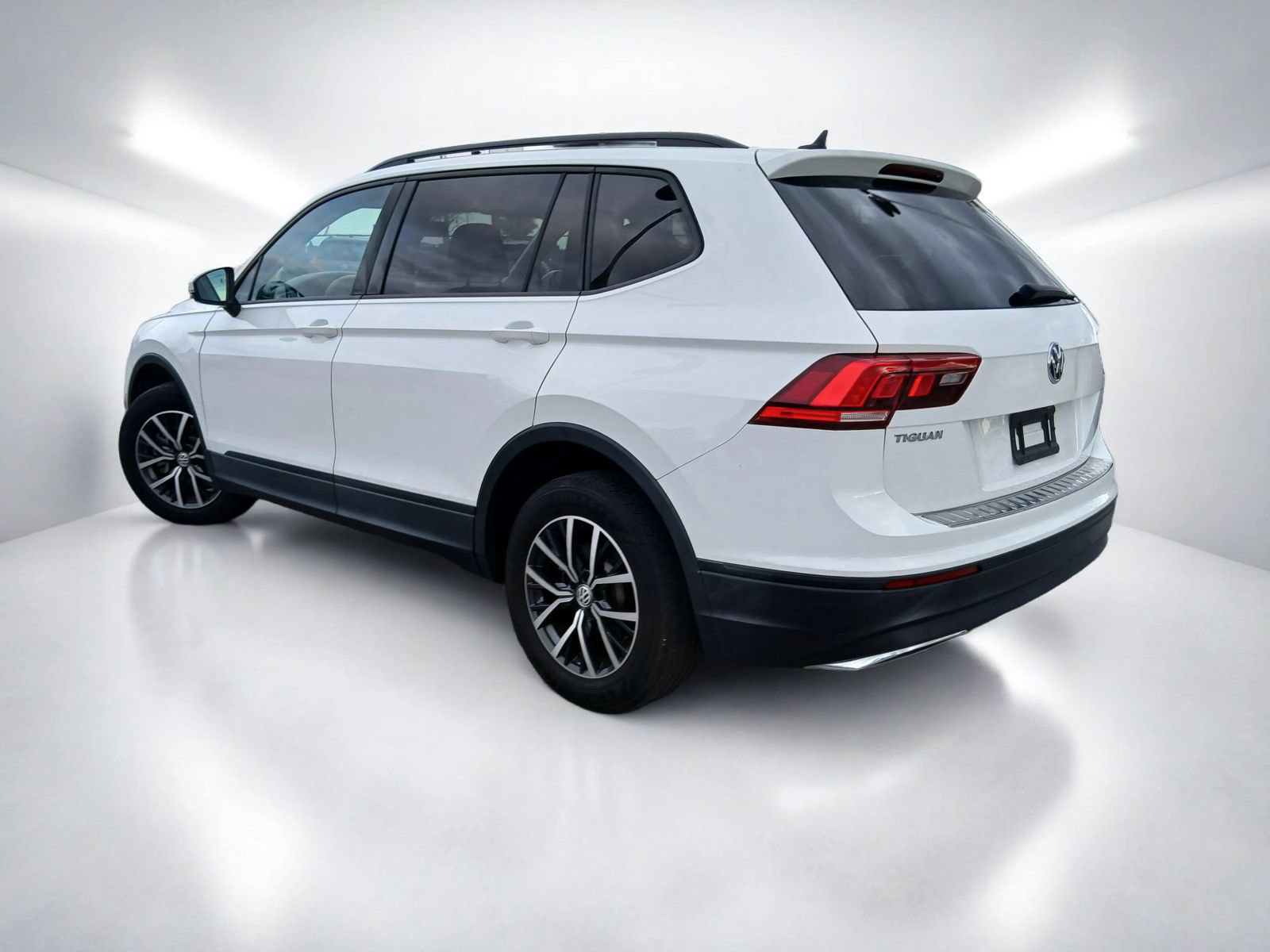 Used 2021 Volkswagen Tiguan S FWD image 6