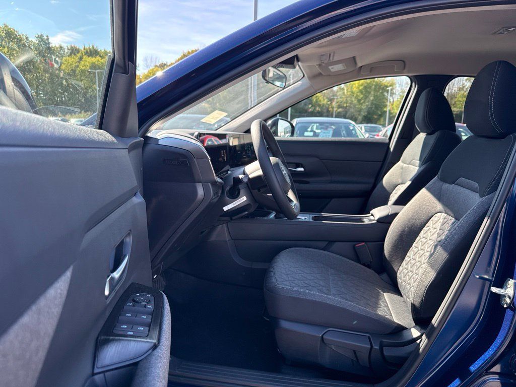 New 2027 Nissan Kicks SV AWD/4WD image 4