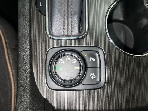 Used 2017 GMC Acadia SLE w/ Driver Alert Package I AWD/4WD image 42