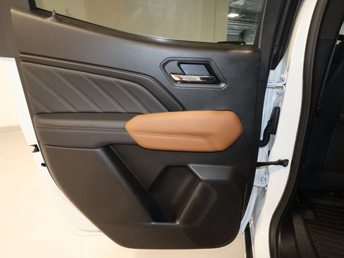 Used 2026 GMC Canyon AT4 w/ Technology Plus Package AWD/4WD image 22