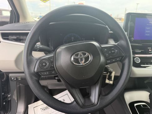 Used 2026 Toyota Corolla LE image 19