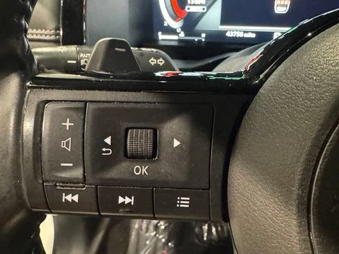 Used 2022 Nissan Pathfinder Platinum w/ Cargo Package AWD/4WD image 18