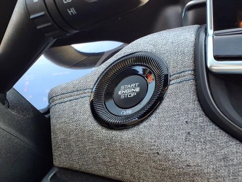 Used 2024 Jeep Compass Sport image 27