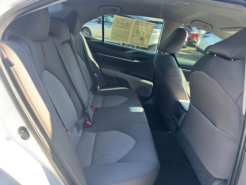 Used 2020 Toyota Camry LE image 17