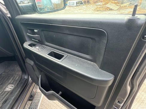 Used 2018 RAM 1500 Express w/ Express Value Package image 17