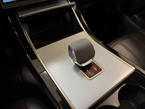 Used 2025 Land Rover Range Rover Evoque S image 19