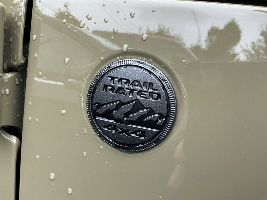 Used 2026 Jeep Wrangler Unlimited Sport AWD/4WD image 4