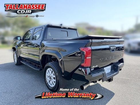 Used 2024 Toyota Tacoma SR5 AWD/4WD image 8