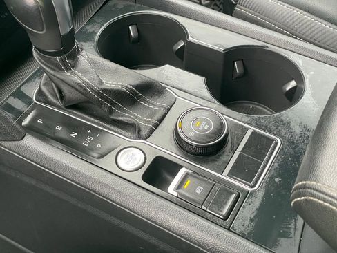 Used 2022 Volkswagen Atlas Cross Sport SE image 20