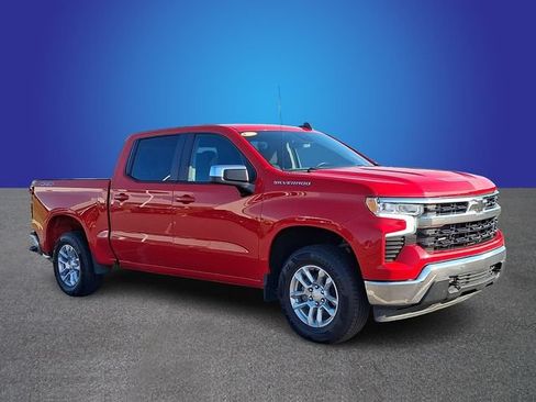 Used 2023 Chevrolet Silverado 1500 LT AWD/4WD image 2