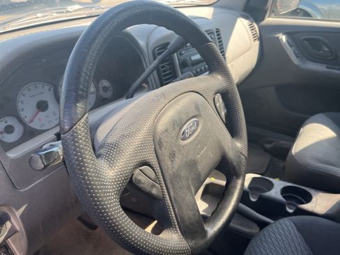 Used 2004 Ford Escape XLT image 26