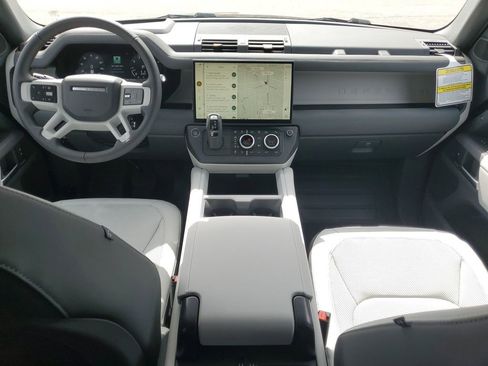 New 2026 Land Rover Defender 130 X-Dynamic SE AWD/4WD image 27