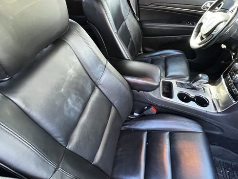 Used 2019 Jeep Grand Cherokee Limited image 43