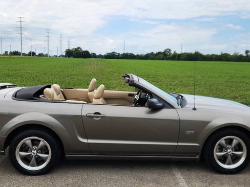Used 2005 Ford Mustang GT RWD image 5