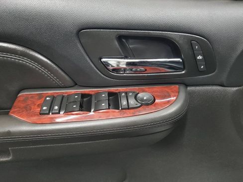 Used 2009 Cadillac Escalade 4WD Hybrid image 10