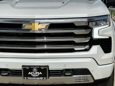 Used 2024 Chevrolet Silverado 1500 High Country AWD/4WD image 10