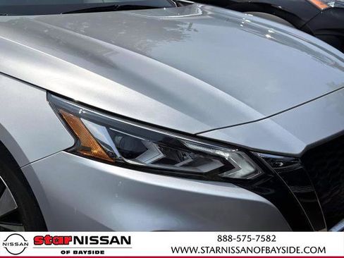 Certified 2021 Nissan Altima 2.5 SV FWD image 5