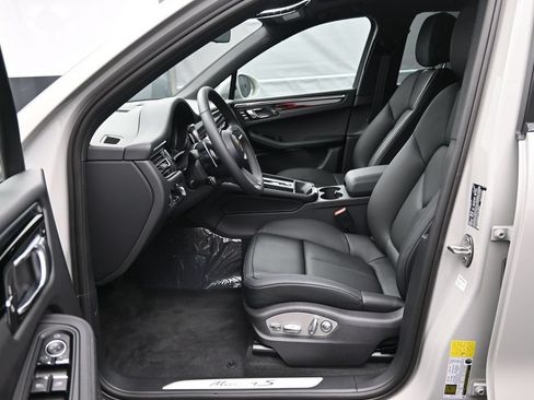 New 2026 Porsche Macan S AWD/4WD image 5