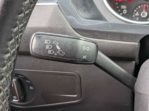 Used 2019 Volkswagen Tiguan SE AWD/4WD image 28