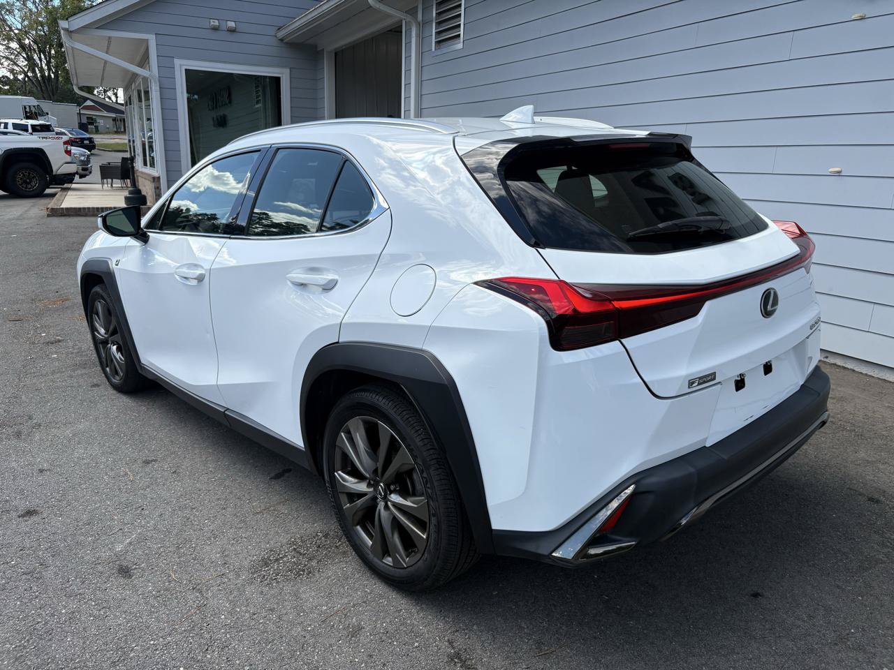 Used 2020 Lexus UX 200 F Sport FWD image 3