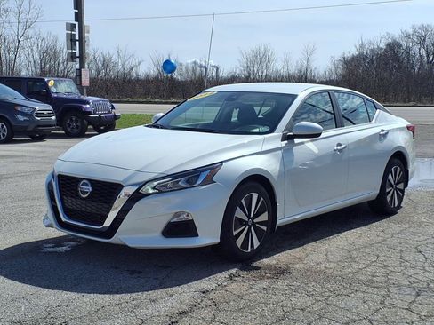 Used 2022 Nissan Altima 2.5 SV AWD/4WD image 3